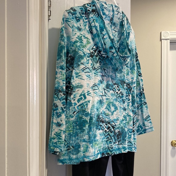 NWOT - WEEKENDS by Chico's Zip-Up Multi Coloured Turquoise Hoodie Jacket - Sz 0 - Picture 8 of 12